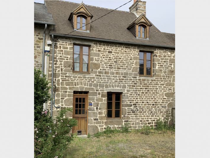 Pretty House with Many Beautiful Features