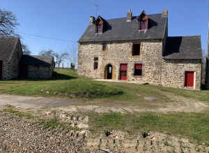 Detached Country House with Outbuilding
