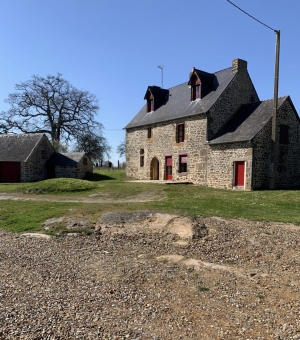 Detached Country House with Outbuilding