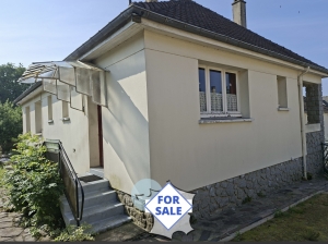 Detached House with Garden