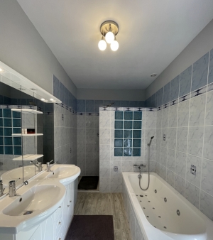 Stunning Detached Country House with Open Views