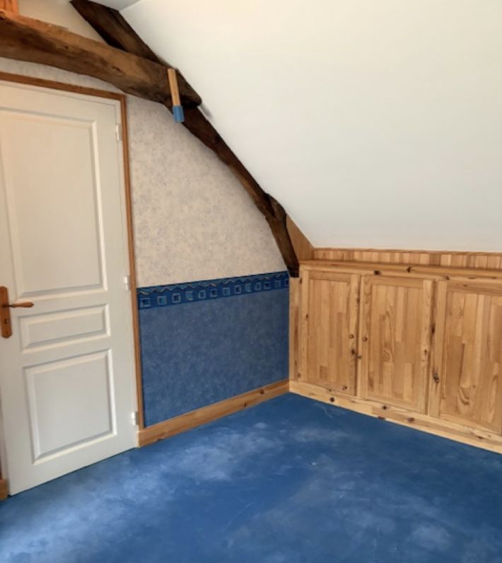 Detached Country House with Outbuilding