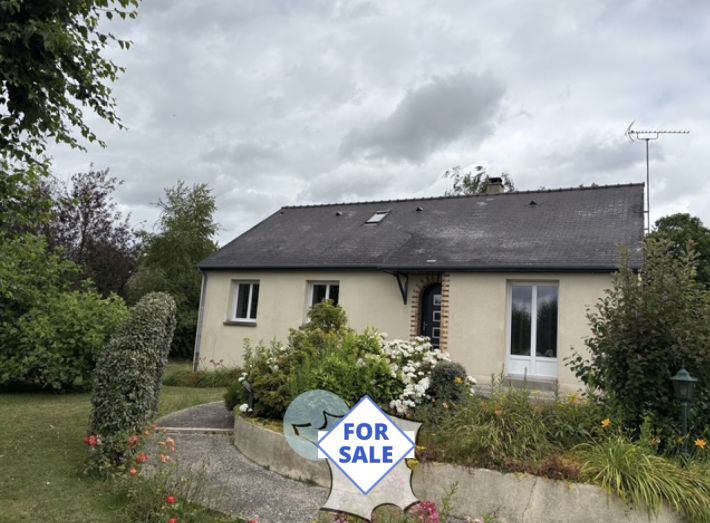 Detached House with Landscaped Garden