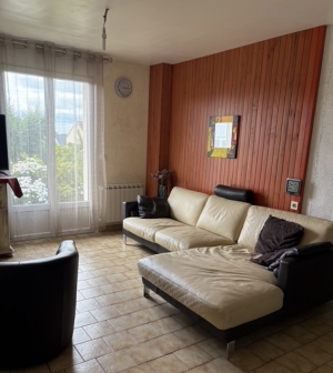 Detached House with Landscaped Garden