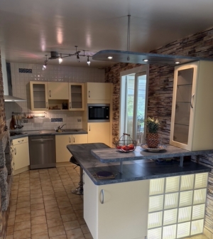 Detached House with Landscaped Garden