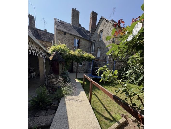 House with Garden in Medieval Village with Lake