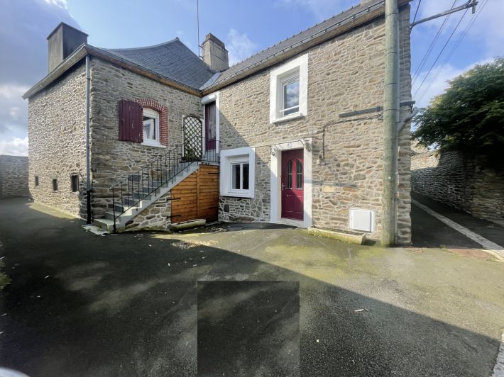 Detached House with Garden