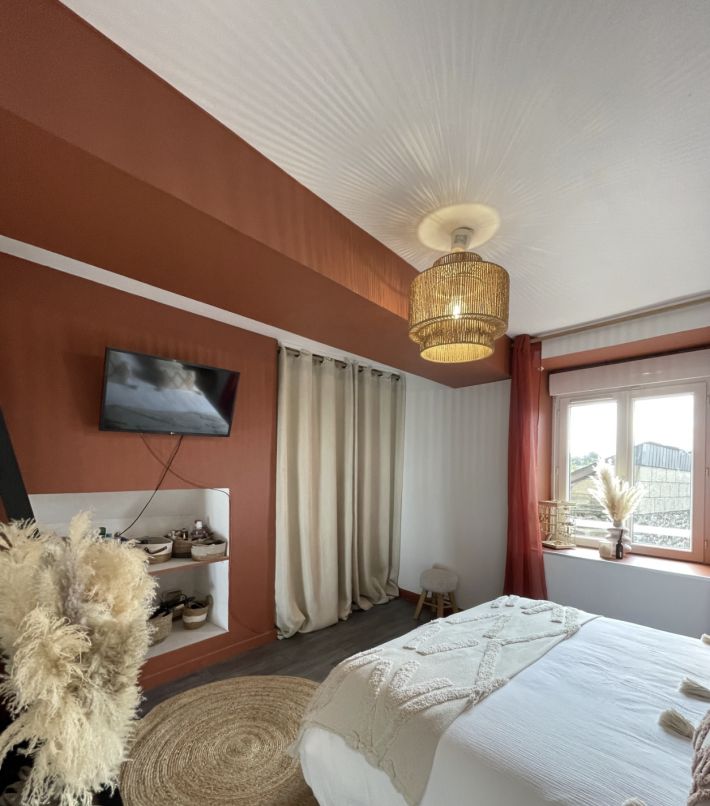 Detached House with Garden