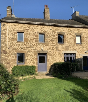 Traditional House with Landscaped Garden