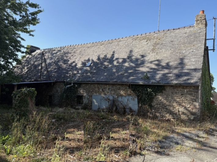 Stone Built Country House with Outbuilding