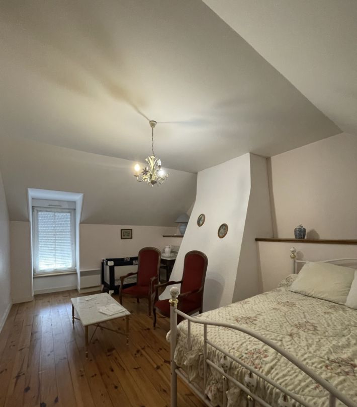 Detached Country House with Garden