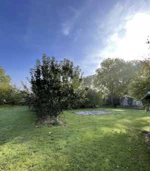 Detached Country House with Landscaped Garden