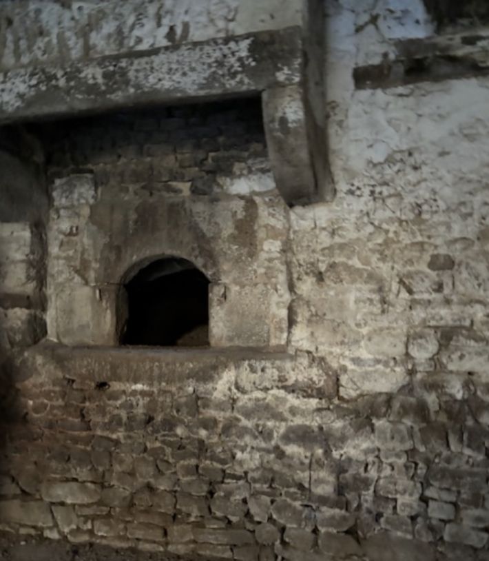 Two Stone Barns to Renovate and Develop