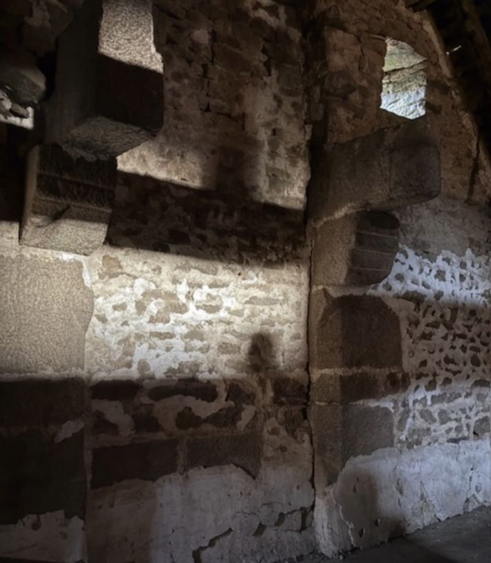 Two Stone Barns to Renovate and Develop