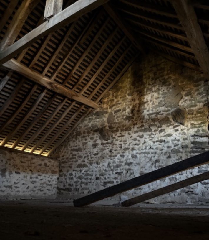 Two Stone Barns to Renovate and Develop