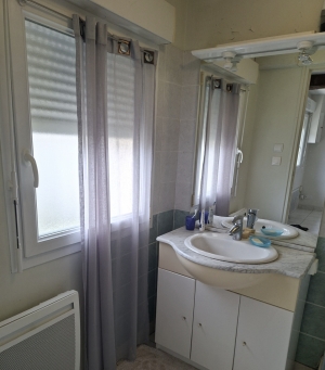 Traditional House with Garden