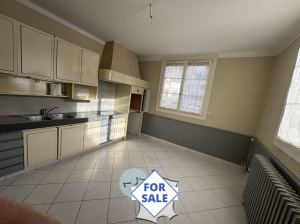 Detached House with Garden and Huge Outbuilding