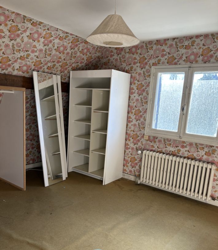 Detached House with Landscaped Garden