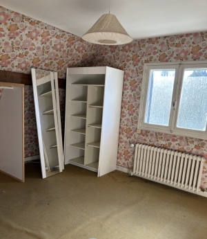 Detached House with Landscaped Garden