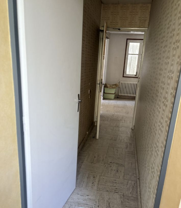 Detached House with Landscaped Garden