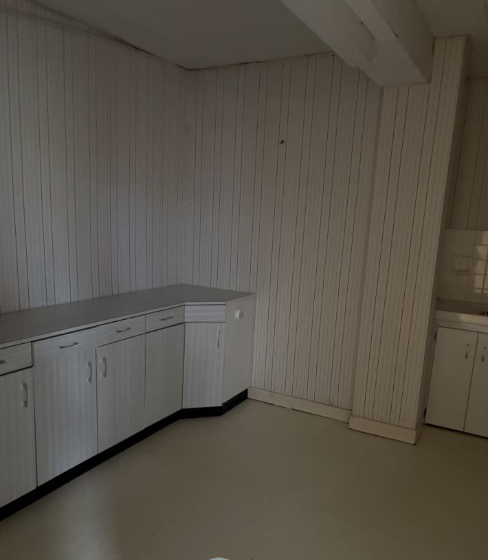 Detached House with Landscaped Garden