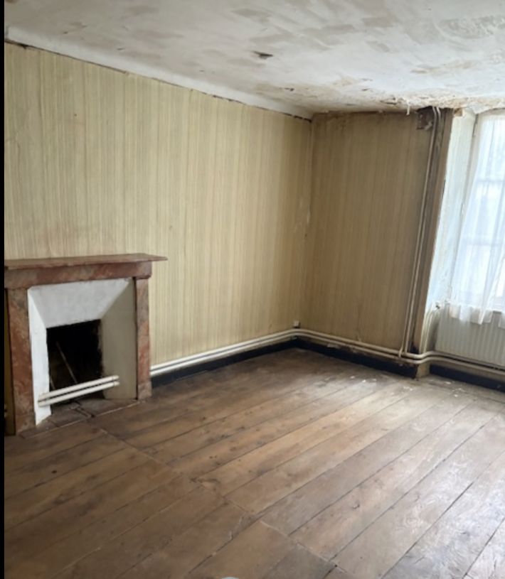 Former Farmhouse with Outbuildings, Pond and Pool