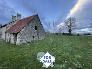 Farmhouse and Outbuildings with Land