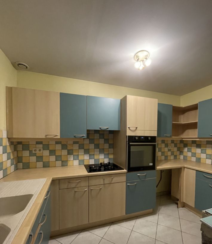 Farmhouse and Outbuildings with Land