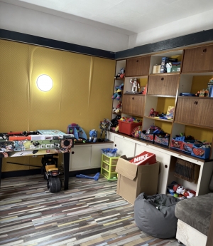 Contemporary Detached House in Nice Location