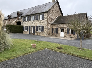 Former Farmhouse with Outbuildings