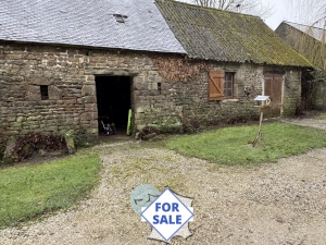 Farm House and Farm Complex Outbuildings with Land