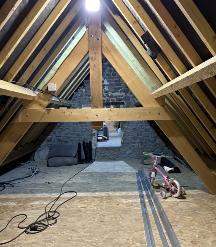 Farm House and Farm Complex Outbuildings with Land