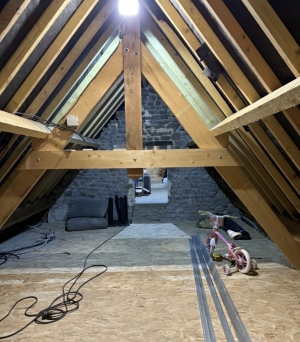 Farm House and Farm Complex Outbuildings with Land