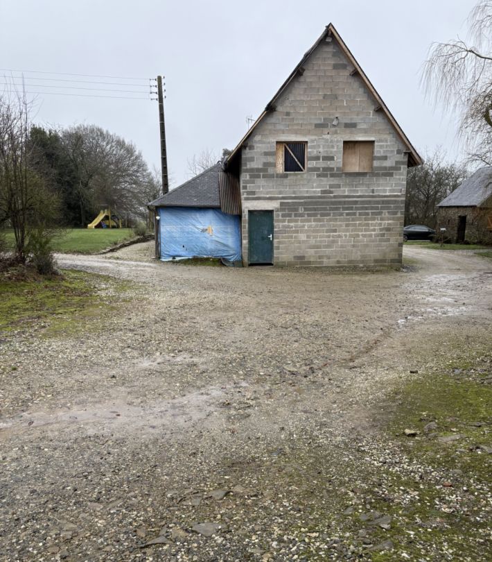 Farm House and Farm Complex Outbuildings with Land