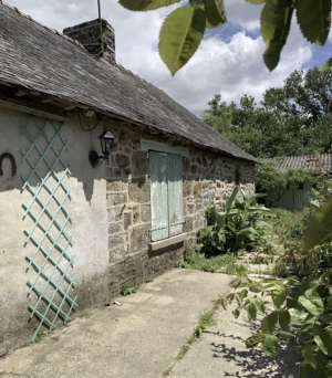 Country House to Renovate, Ideal Location