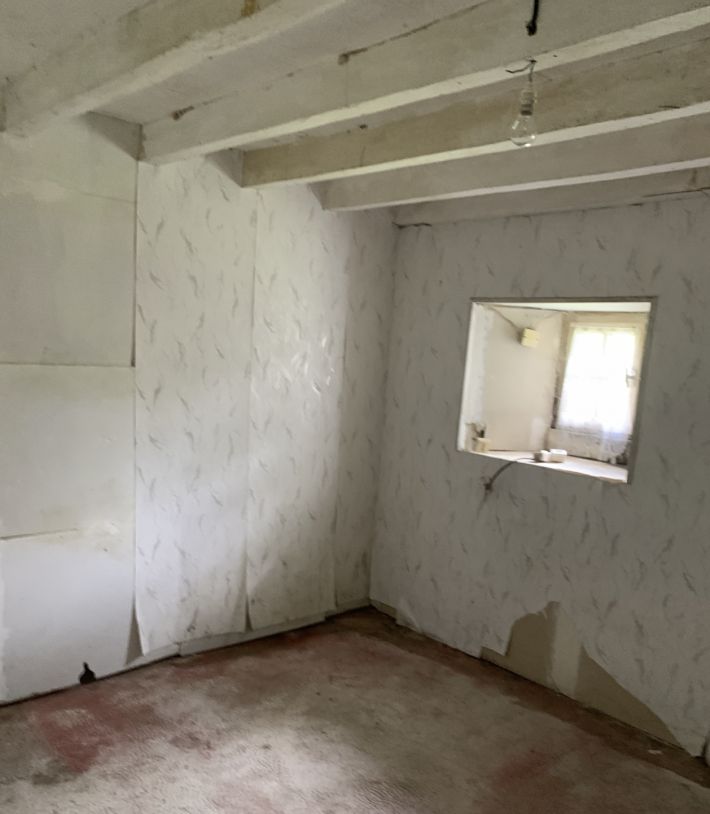 Country House to Renovate, Ideal Location