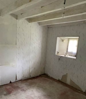 Country House to Renovate, Ideal Location