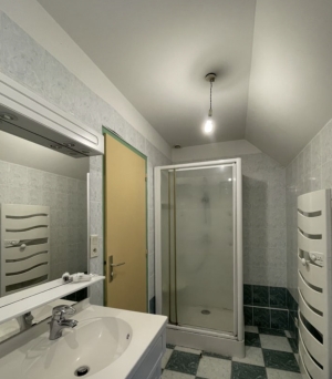 Farmhouse and Outbuildings with Land