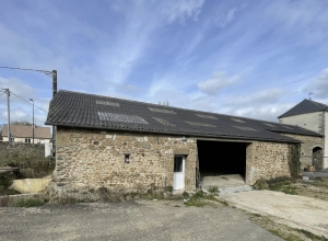 Barn to Renovate and Create a Wonderful Home