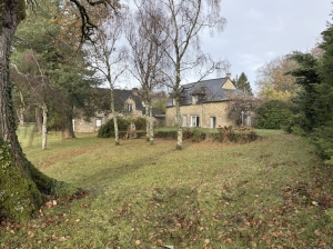 Detached House with Landscaped Garden and Open View