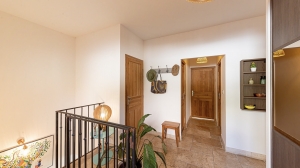 Stunning Detached House with Swimming Pool