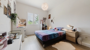 Stunning Detached House with Swimming Pool