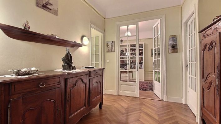 Beautiful Apartment in Heart of Town