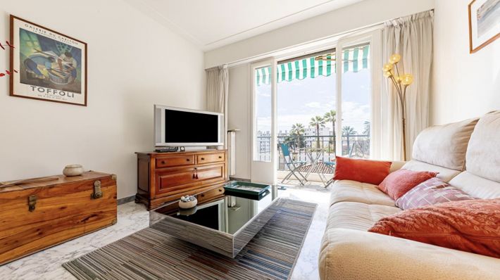 Beautiful Corner Apartment For Sale