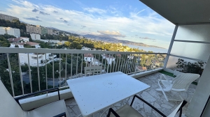 Apartment with Balconies and Sea View
