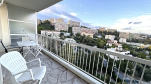 Apartment with Balconies and Sea View