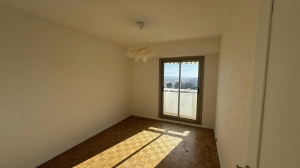 Apartment with Balconies and Sea View