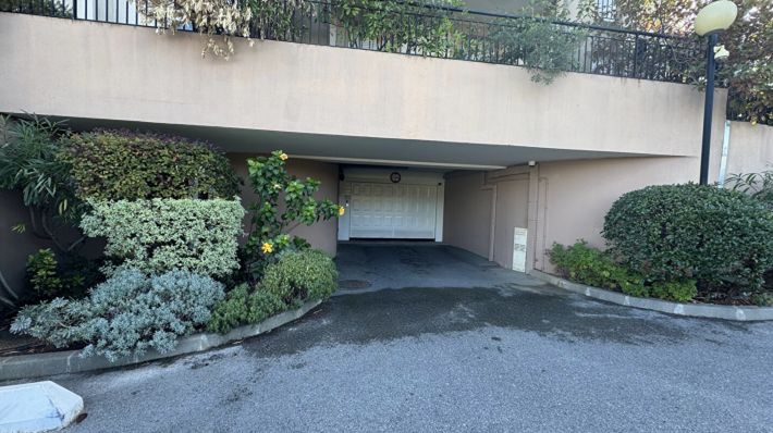 Lovely Apartment with Balcony and View