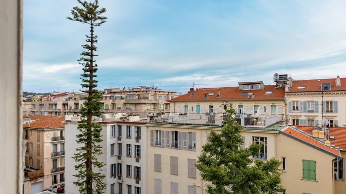 Lovely Apartment with Open View