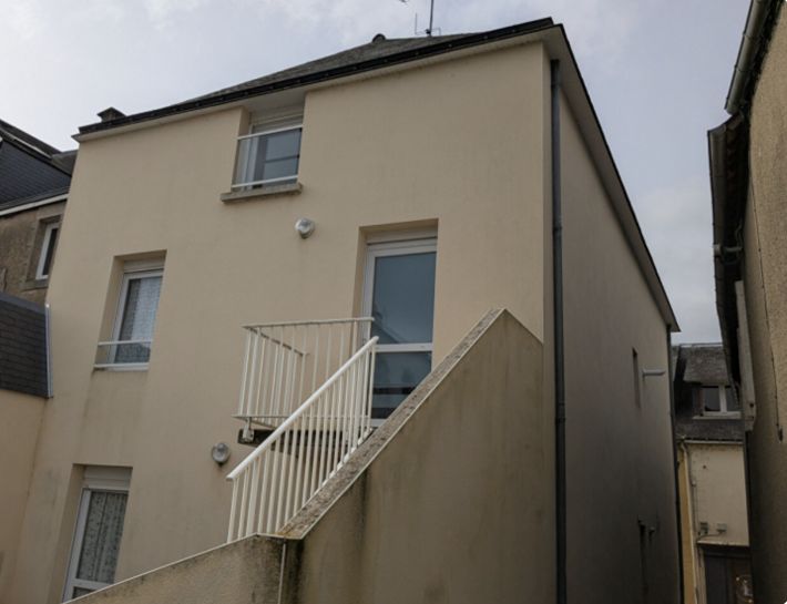 Duplex Apartment in Heart of Town